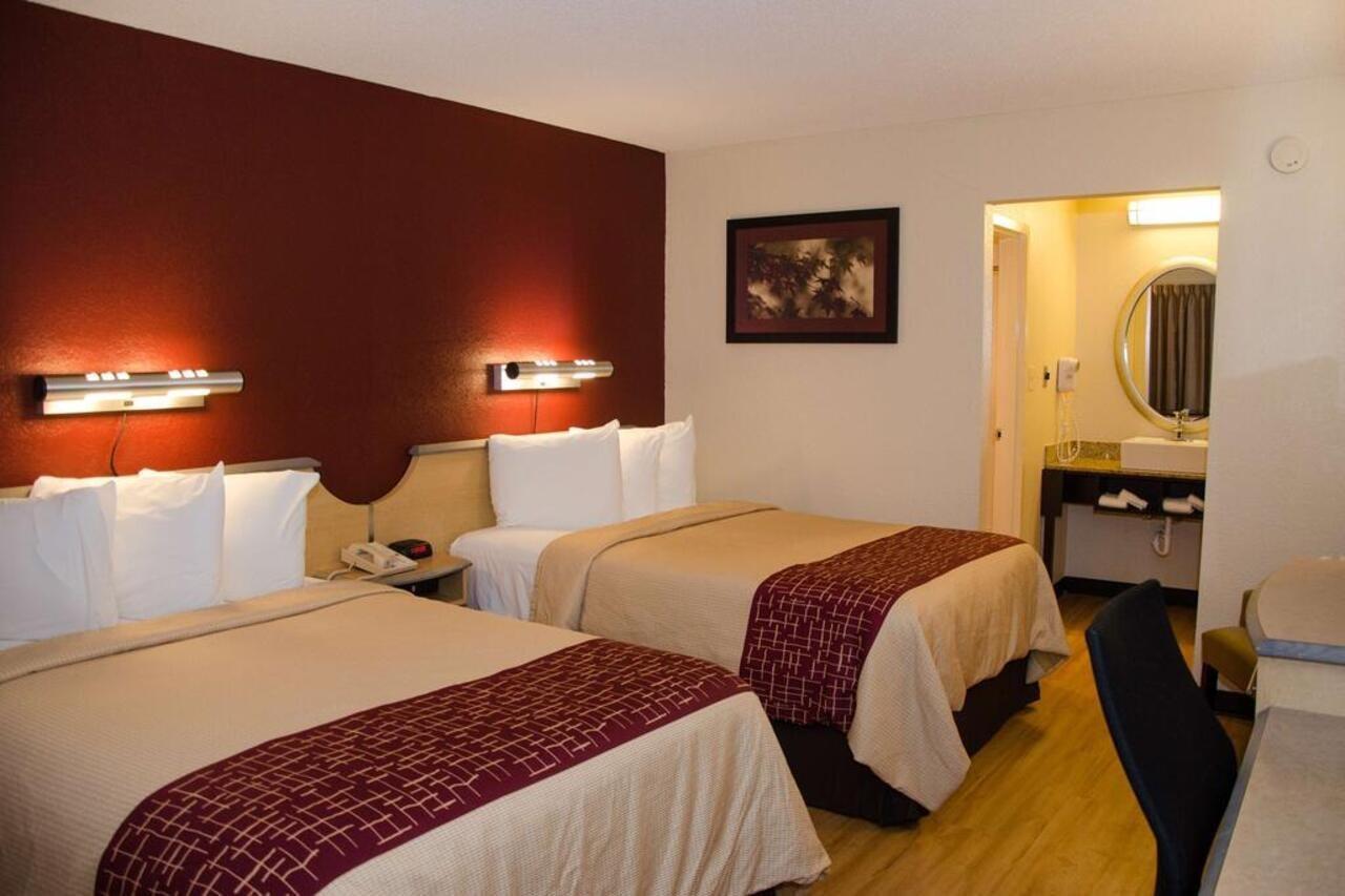 Red Roof Inn Вильямсбург Экстерьер фото