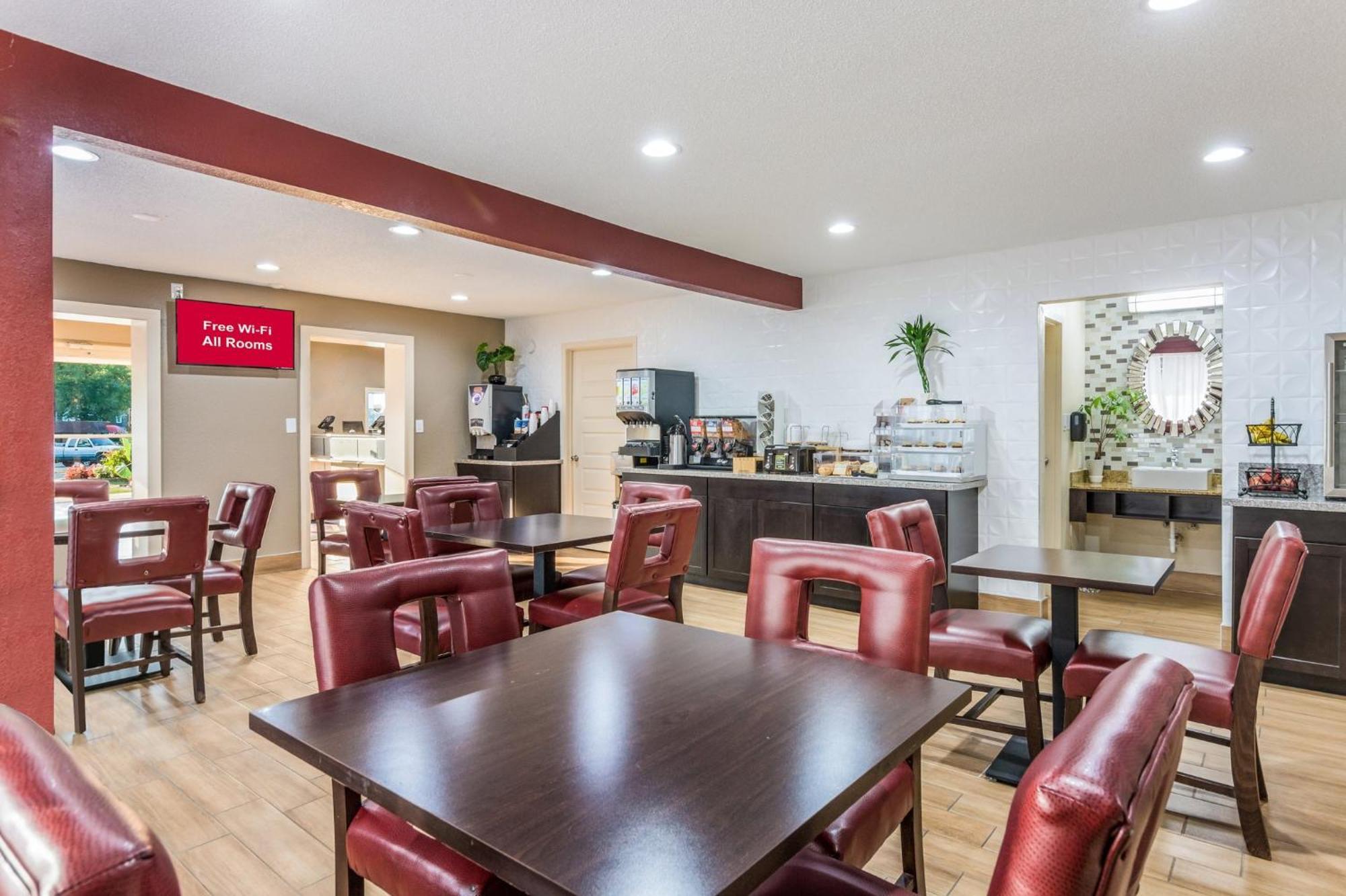 Red Roof Inn Вильямсбург Экстерьер фото