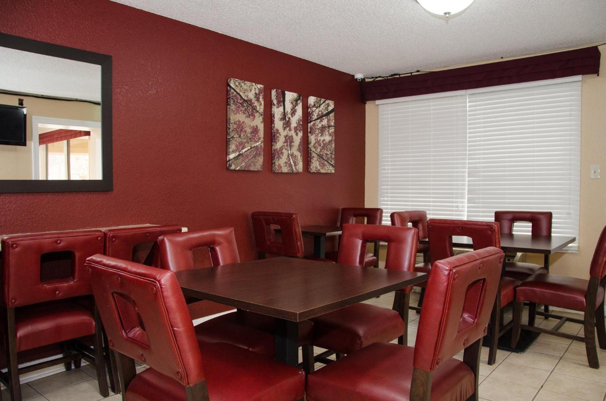 Red Roof Inn Вильямсбург Экстерьер фото