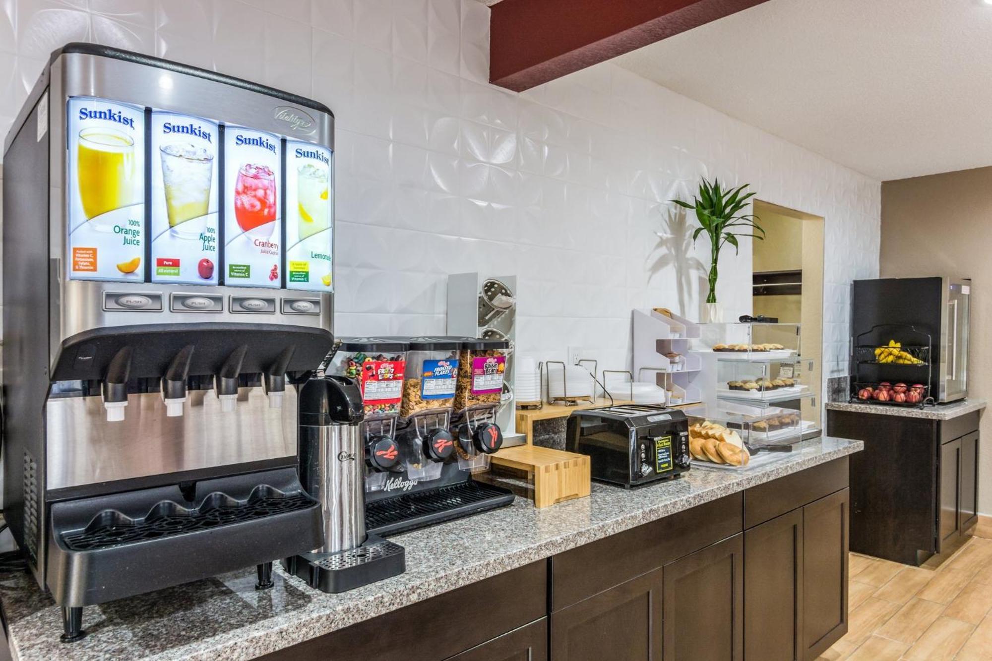 Red Roof Inn Вильямсбург Экстерьер фото