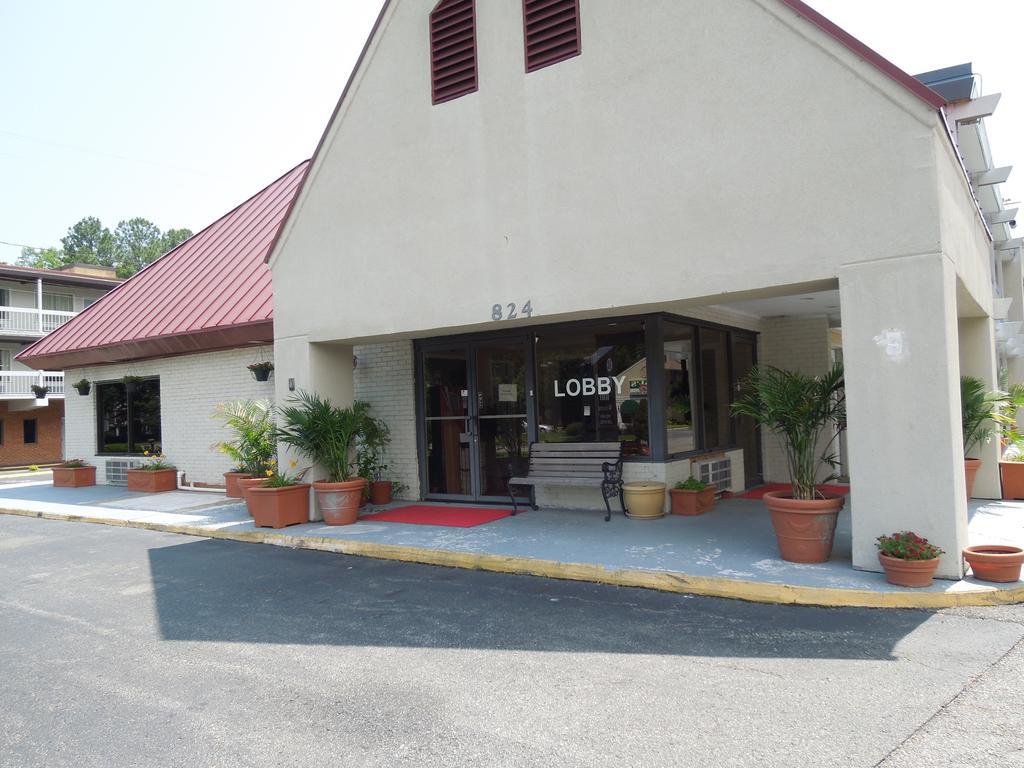 Red Roof Inn Вильямсбург Экстерьер фото